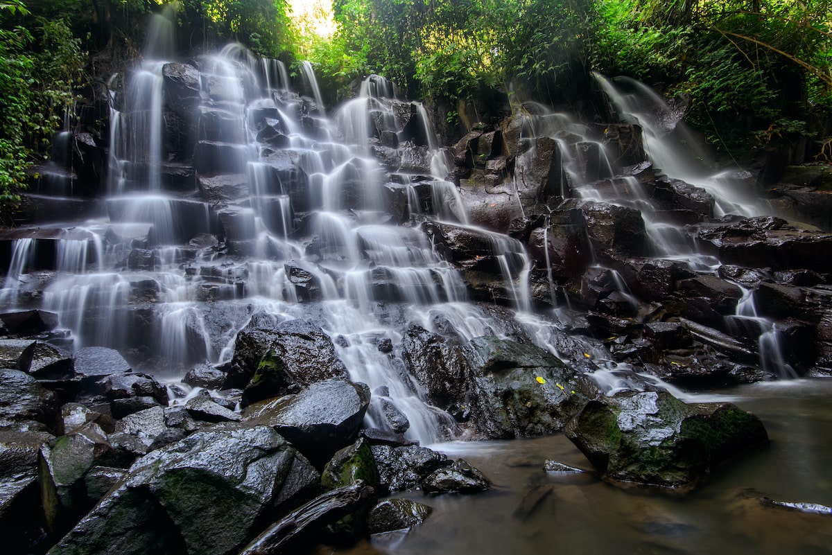 air_terjun_kanto_lampo_waterfall_in_bali_2